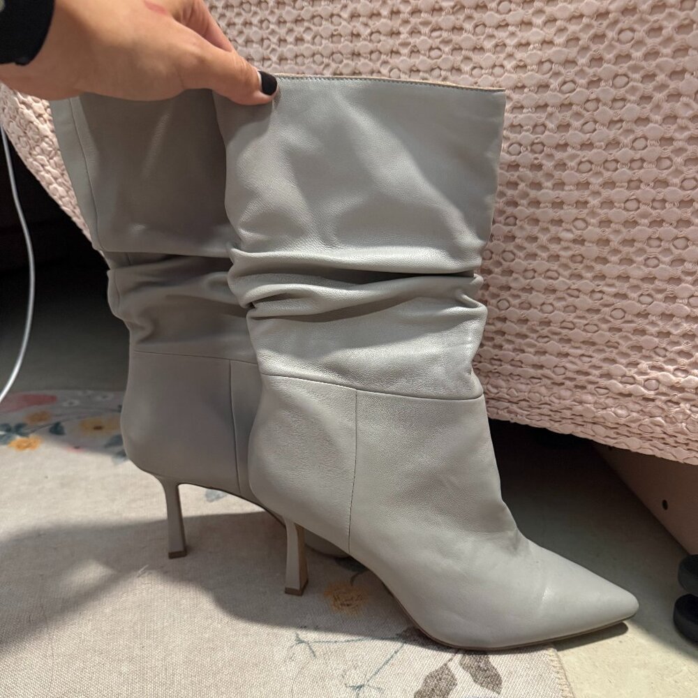 STEVE MADDEN Grey Slouch Boots – Size 8.5M